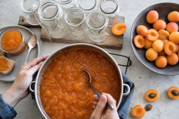 Gem de caise pentru iarnă: ingrediente, fierbere și pregătirea borcanelor